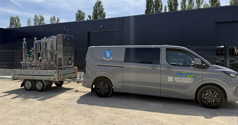 Véhicule SAS COUCHET avec unité de recyclage d'eau